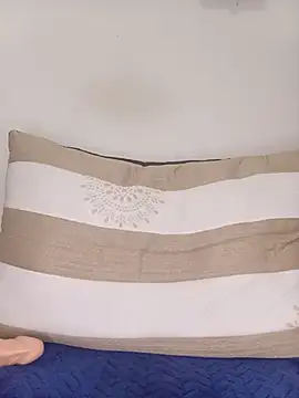 Sweethoneypot25 webcam