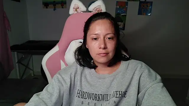 MommyMiaWs webcam