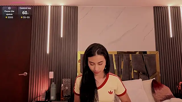 ScarletTorres live cam on StripChat