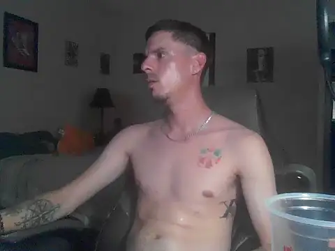 latinosatiro94 webcam