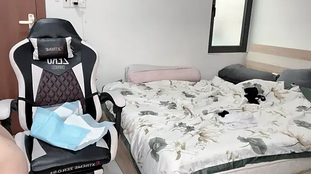 Ni-Ni_2K live cam on StripChat