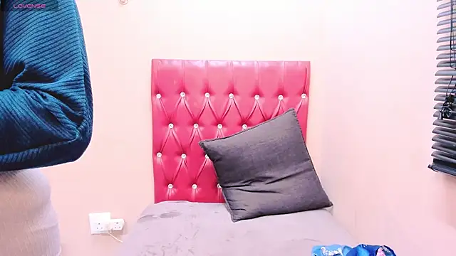 INDIANTOXIC4U webcam