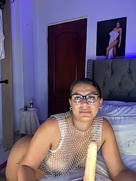 ema_zoe webcam