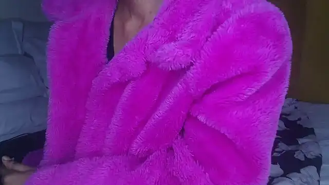 Bella_2025 webcam
