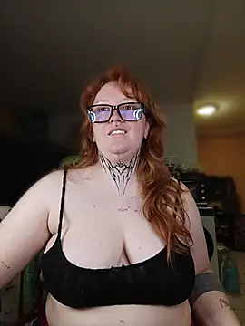 CURVYSAKURA webcam