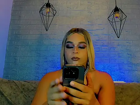 CristalGill_ live cam on StripChat