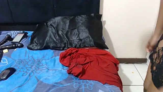 SweetHotBabby18 webcam
