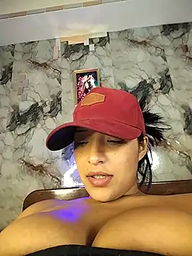 SaharQamar webcam