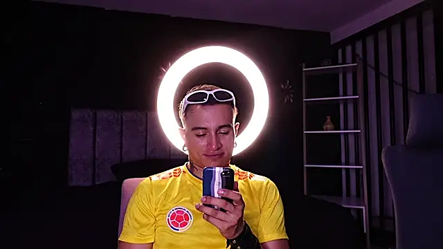 LiamDeep webcam