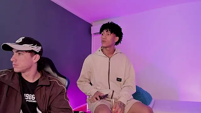 Handsomeboyss19 webcam