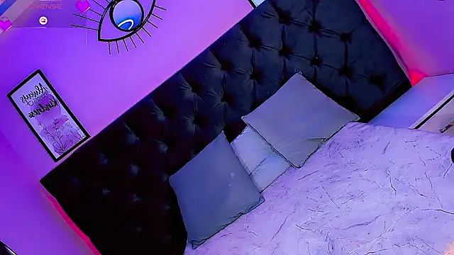 Kornylovee webcam