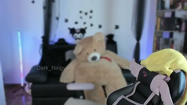 Dark_ningyo1 webcam