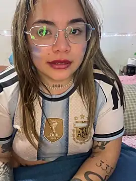 Lindalatina2001 webcam