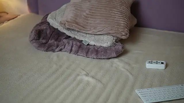 JoelleApril webcam