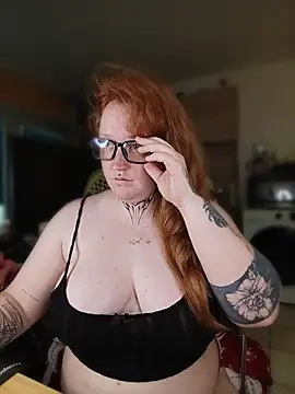 CURVYSAKURA webcam