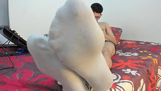 Diego-Monsalve live cam on StripChat