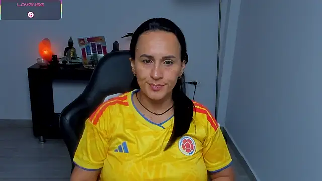 Sara_Charmy webcam