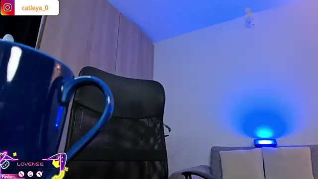 catleya_0 live cam on StripChat