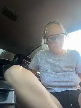 merlindave (F young) - Finger pussy /naked✌️🥵🥵💦