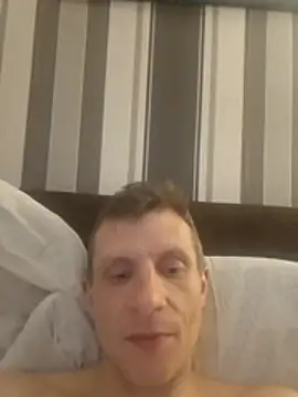 BigDmasked webcam