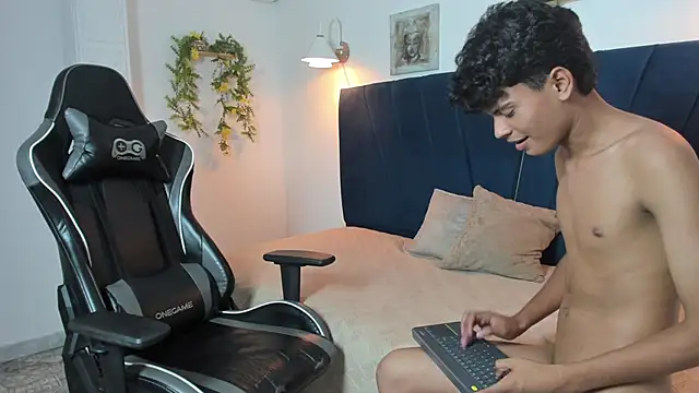 jacob_cum23 Live Web Cam Show