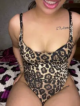 Llanas - Female webcam sex chat