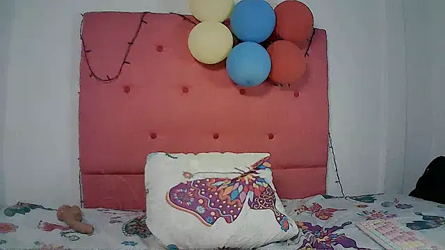 Mia_Suarez7 webcam