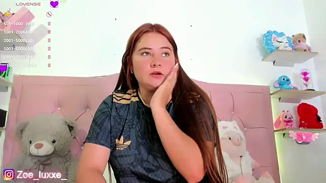 Zoe_Luxxe_ webcam