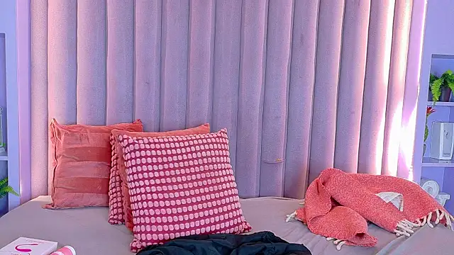 AhslyEvans__ webcam