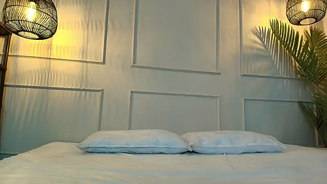 Itiarinaelle - Male webcam sex chat