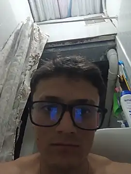 Davitfitnosuke Live Web Cam Show