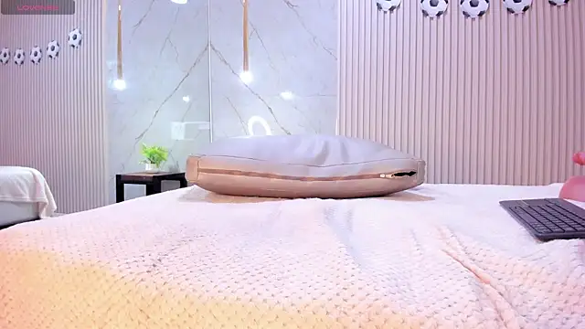 kimberly_montiel webcam
