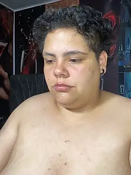 Hailey_Curvy webcam
