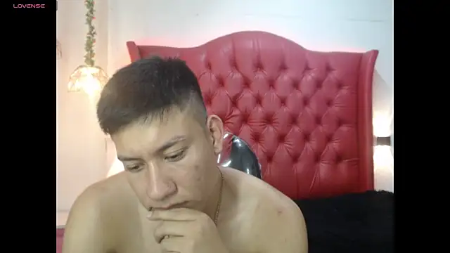DominantBoy4 webcam