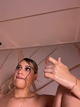Sophie-velvet webcam