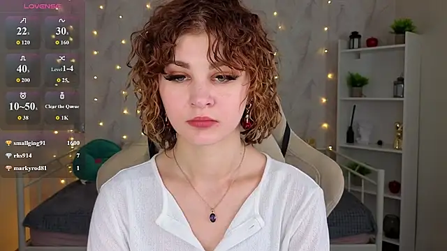 Kira__Fluffy webcam
