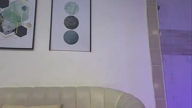 NaomiWhite_ webcam