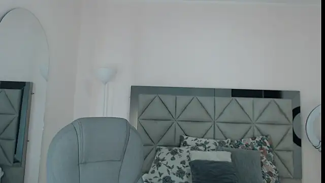 lily_mendoza webcam
