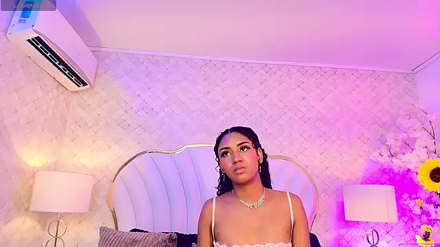 KarlaHilton webcam