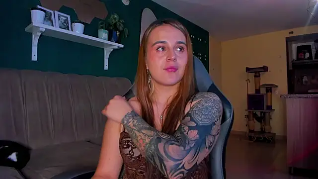 evy_orange1 webcam