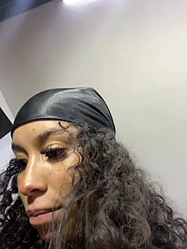 MarieLeon webcam