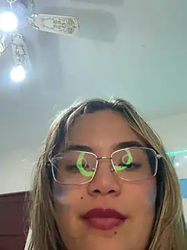 Lindalatina2001 webcam