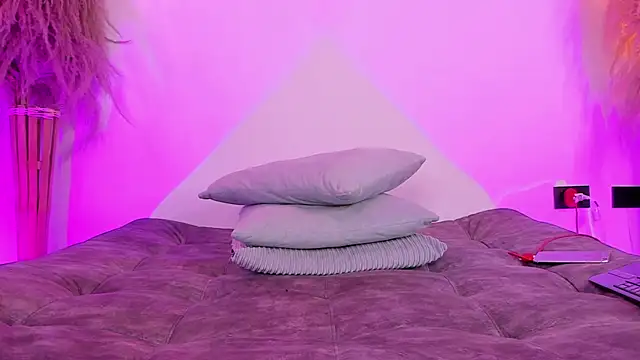 hailey_sky_ webcam