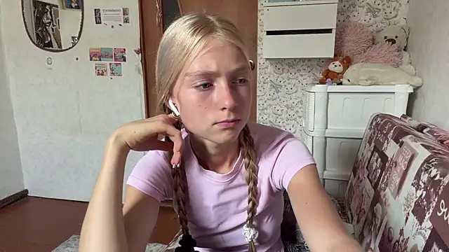 AliceGilbert_ webcam