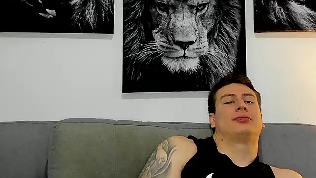 AlexHarrington webcam