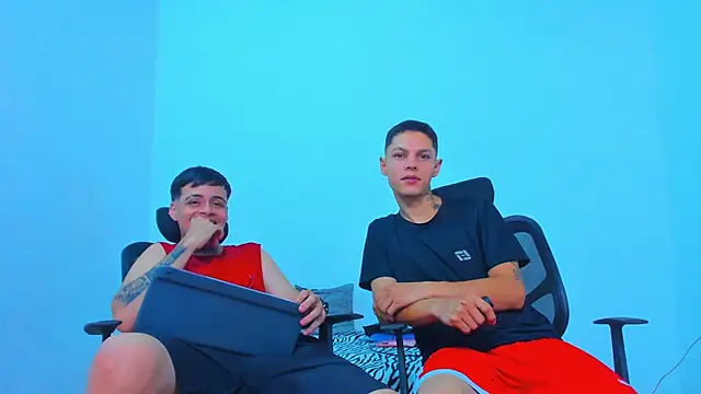 Thomas-Wil Live Web Cam Show