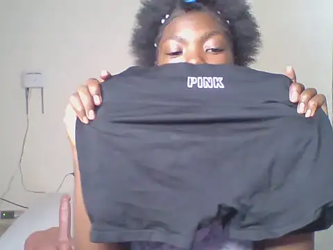 Belle_bubbles live cam on StripChat