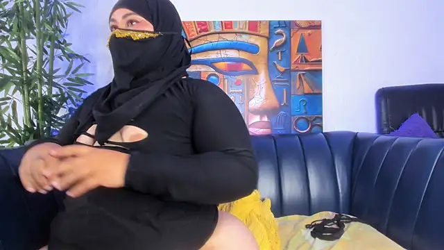 samanee_konn webcam