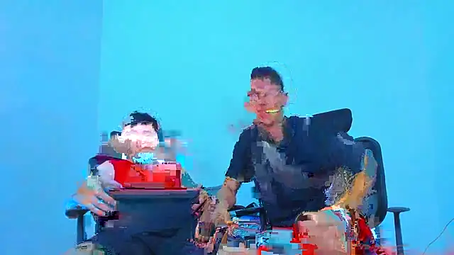 Thomas-Wil Live Web Cam Show