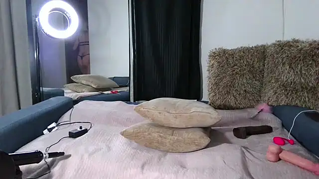 Carla-Bonny18 webcam